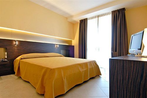 Hotel Rosso Frizzante Sorbara Zewnętrze zdjęcie