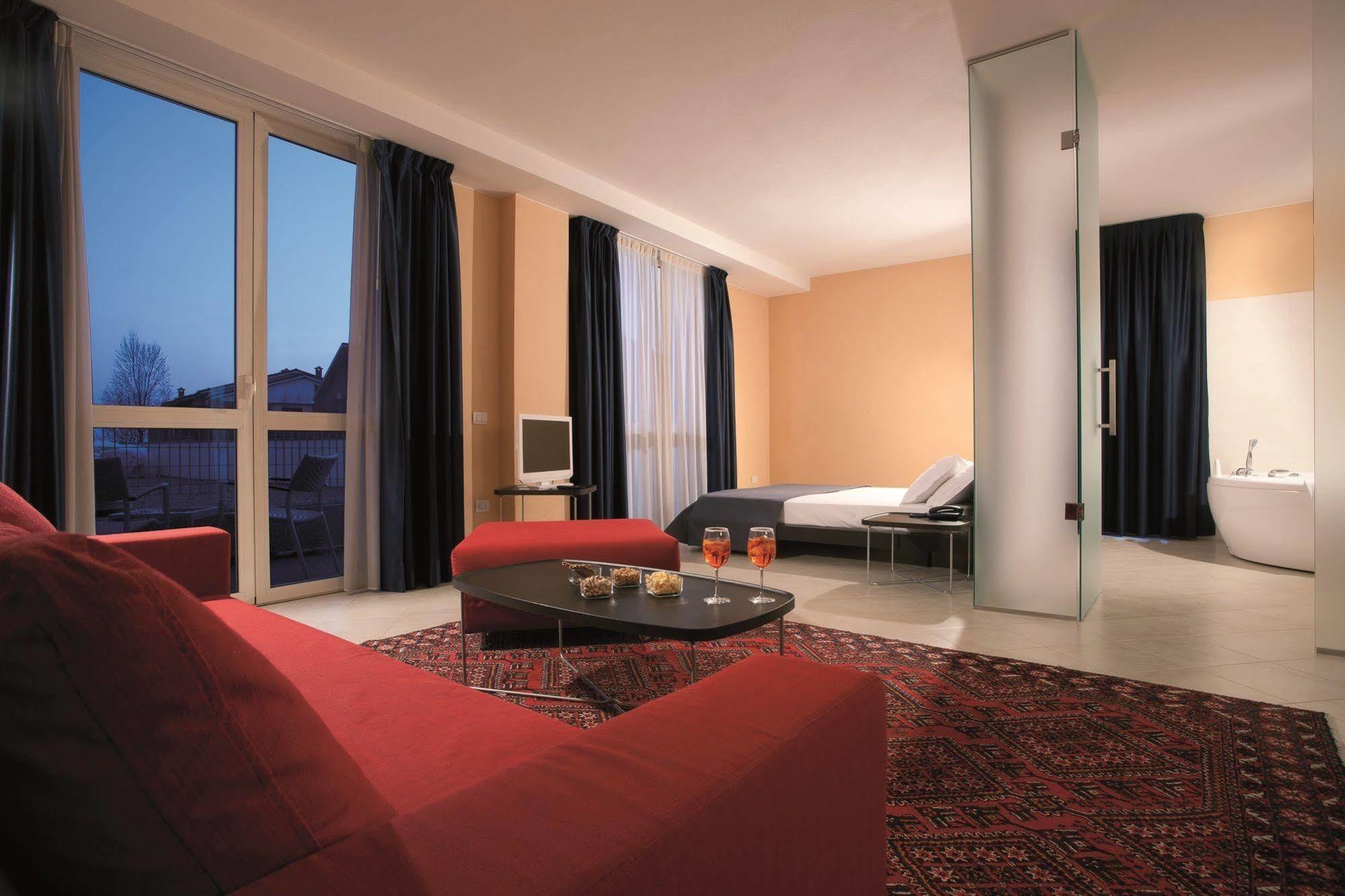 Hotel Rosso Frizzante Sorbara Zewnętrze zdjęcie